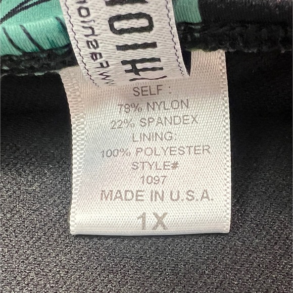 Fashion Nova Tropical Floral Plunge One Piece Swimsuit- 1X - Picture 4 of 5